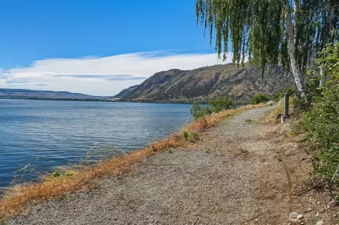 View/Area - 607 S 1st St, Brewster, WA 98812 photo 9 of 10