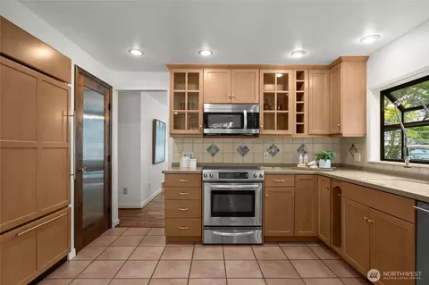 Kitchen - 14503 27th Dr SE, Mill Creek, WA 98012 photo 1 of 3