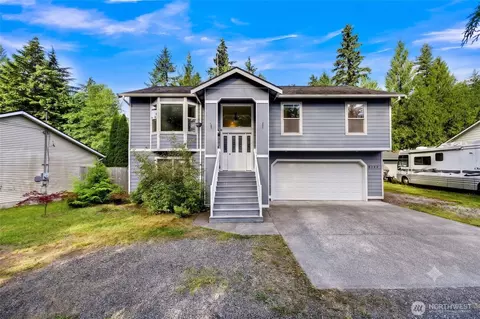 642 Sprague Valley Dr, Maple Falls, WA 98266