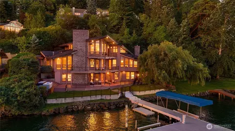 8279 W Mercer Way, Mercer Island, WA 98040