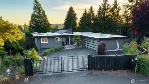 11410 SE 79th St, Newcastle, WA 98056