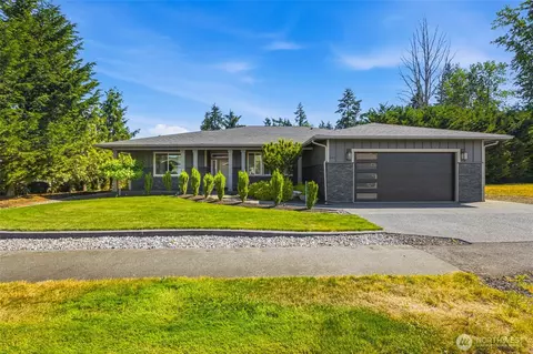 142 E Cobblestone Ln, Sequim, WA 98382