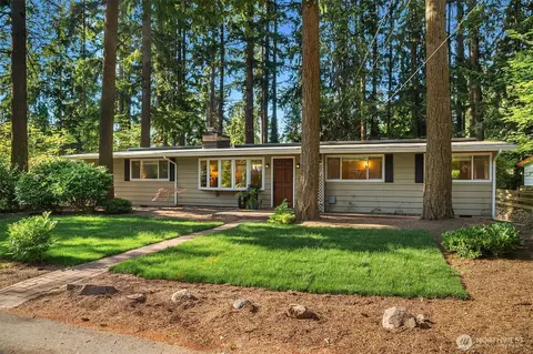 12210 NE 64th St, Kirkland, WA 98033