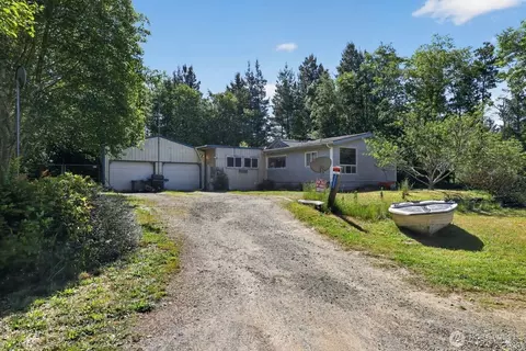 27702 Y Ln, Ocean Park, WA 98640