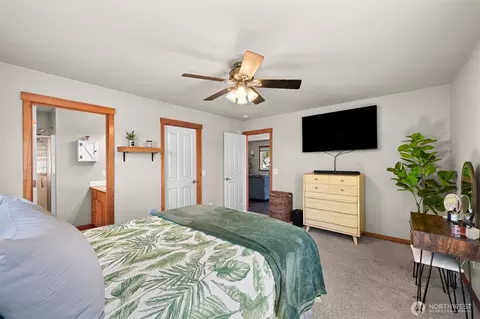 Bedroom - 301 Christopher Ln, Everson, WA 98247 photo 1 of 2