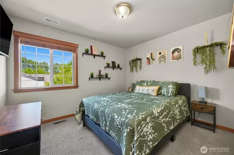 Bedroom - 301 Christopher Ln, Everson, WA 98247 photo 2 of 2