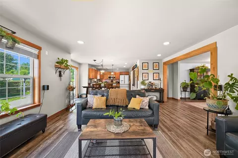 Living - 301 Christopher Ln, Everson, WA 98247 photo 4 of 4