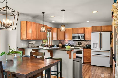 Kitchen - 301 Christopher Ln, Everson, WA 98247 photo 1 of 4