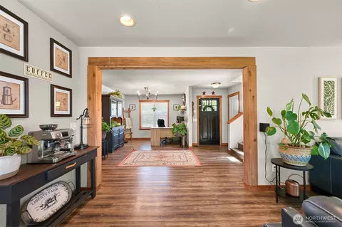 Entry Way - 301 Christopher Ln, Everson, WA 98247 photo 1 of 3
