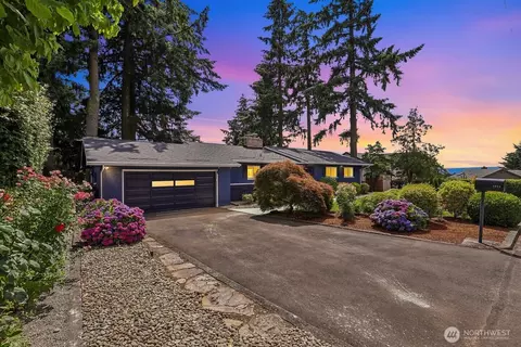 1015 NE 64th St, Vancouver, WA 98665