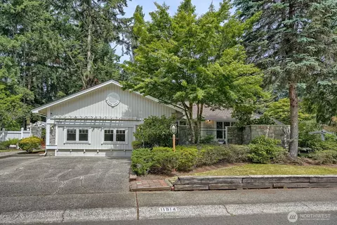 11914 NE 148th St, Kirkland, WA 98034