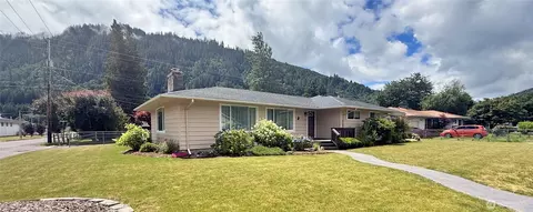 301 Temple Ave, Morton, WA 98356