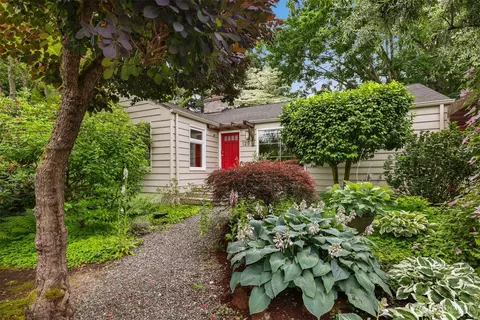125 NE 135th St, Seattle, WA 98125