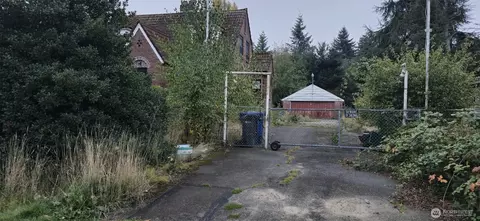 2857 S 152nd St, Seatac, WA 98188