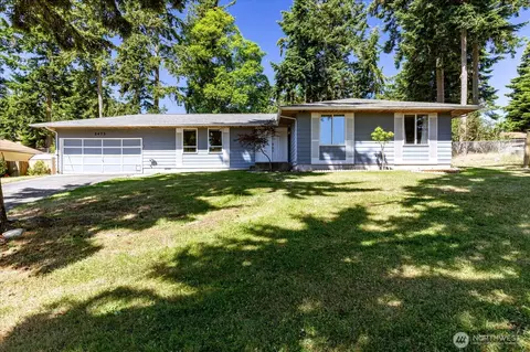 2473 Olympic Dr, Oak Harbor, WA 98277