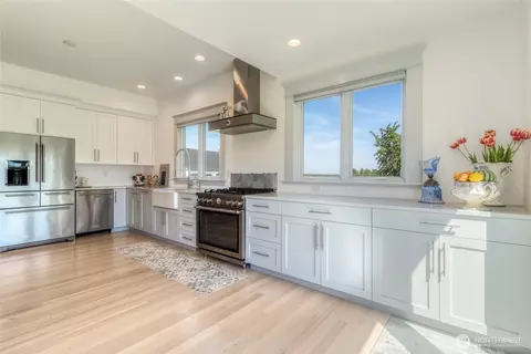 Kitchen - 53139 Appleton Rd, Milton Freewater, OR 97862 photo 4 of 5