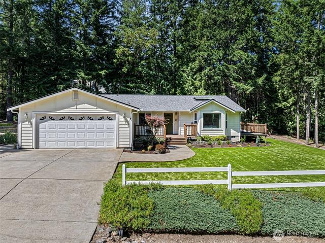 5560 NW Millglade Ln, Bremerton, WA 98312