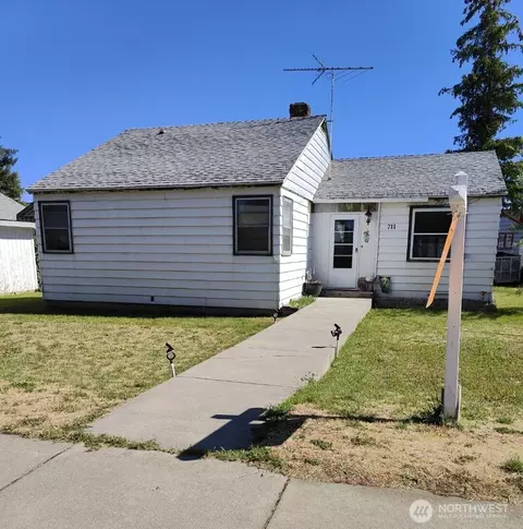 711 Washington, Davenport, WA 99122