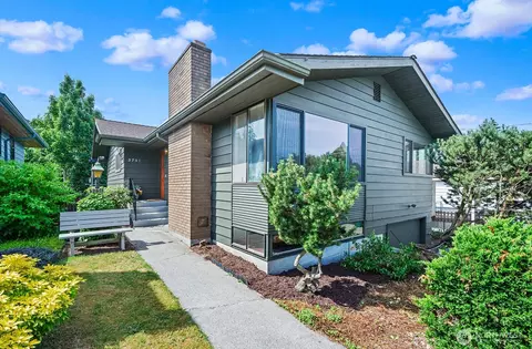 3751 SW Rose St, Seattle, WA 98126