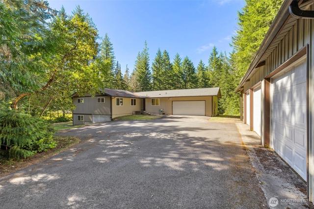5582 NW Gross Rd, Bremerton, WA 98312