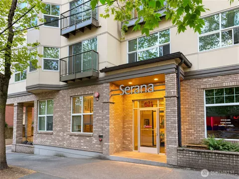 621 5th Ave N #402, Seattle, WA 98109