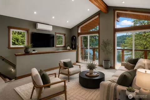 Living - 117 Legend Ln, Orcas Island, WA 98243 photo 3 of 5