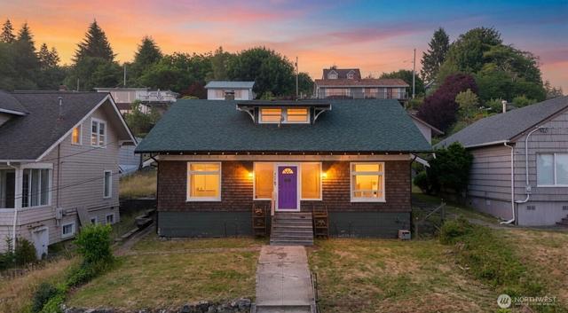 317 Sunset Dr, Hoquiam, WA 98550
