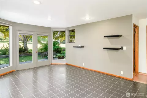 Living - 141 Bay Ridge Pl, Sequim, WA 98382 photo 1 of 9