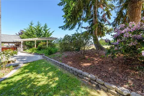 Exterior - 141 Bay Ridge Pl, Sequim, WA 98382 photo 7 of 11