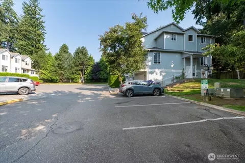 Exterior - 10410 Holly Dr #E, Everett, WA 98204 photo 8 of 8
