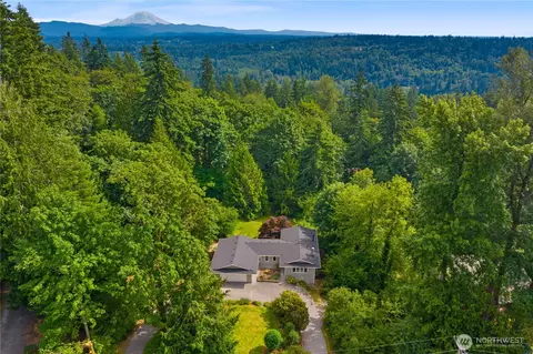 25803 SE 157th St, Issaquah, WA 98027