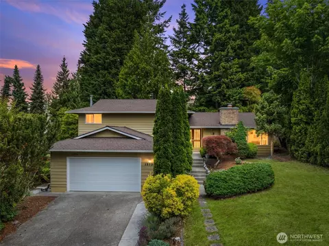 13730 SE 20th St, Bellevue, WA 98005