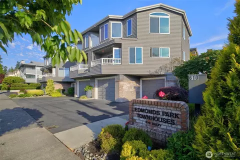 610 Daley St #E, Edmonds, WA 98020