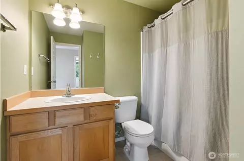 Bath - 206 202nd St SE, Bothell, WA 98012 photo 5 of 5