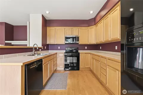 Kitchen - 206 202nd St SE, Bothell, WA 98012 photo 1 of 2