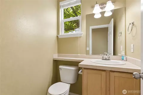 Bath - 206 202nd St SE, Bothell, WA 98012 photo 1 of 5