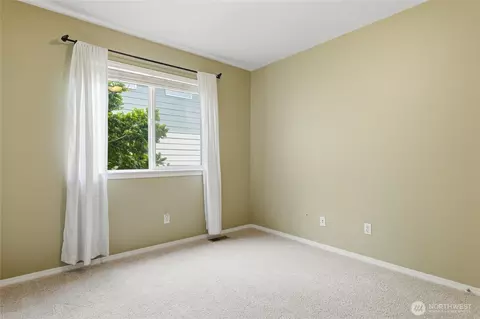 Bedroom - 206 202nd St SE, Bothell, WA 98012 photo 8 of 8