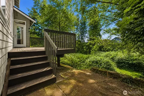Exterior - 206 202nd St SE, Bothell, WA 98012 photo 6 of 6