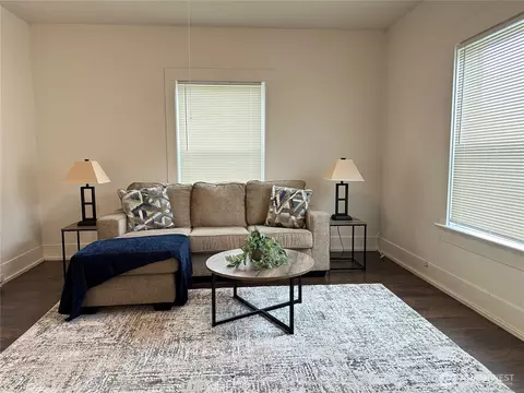 1320 3rd St, Cosmopolis, WA 98537