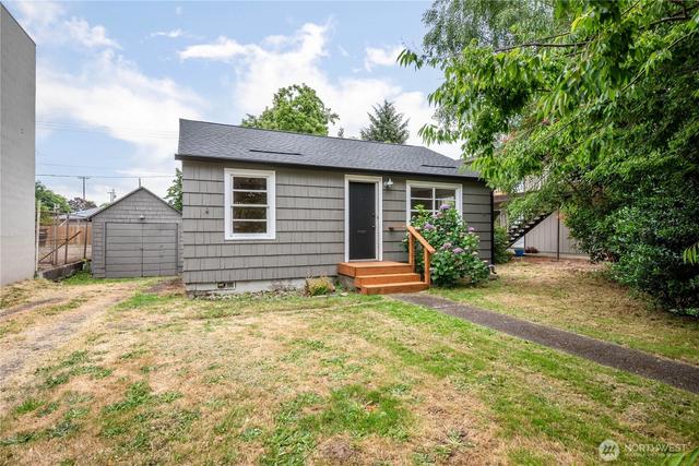 1158 10th Ave, Longview, WA 98632