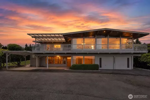 29852 Marine View Dr SW, Federal Way, WA 98023