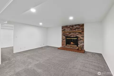 Living - 202 168th St SE, Bothell, WA 98012 photo 7 of 7