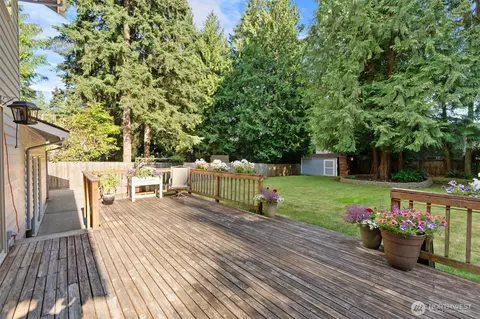 Exterior - 202 168th St SE, Bothell, WA 98012 photo 6 of 10