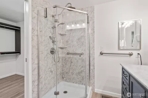 Bath - 202 168th St SE, Bothell, WA 98012 photo 2 of 4