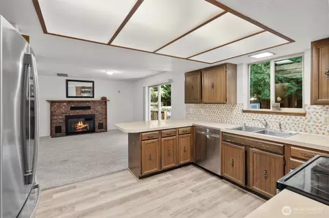 Kitchen - 202 168th St SE, Bothell, WA 98012 photo 2 of 3