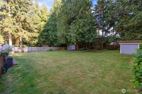 Exterior - 202 168th St SE, Bothell, WA 98012 photo 9 of 10
