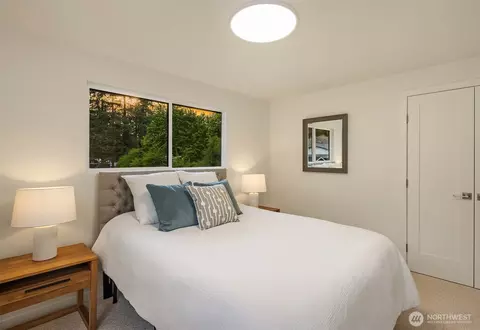 Bedroom - 22029 49th Ave SE, Bothell, WA 98021 photo 3 of 4