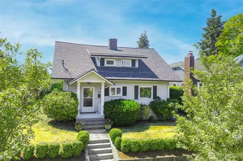 3715 Walnut Ave SW, Seattle, WA 98116