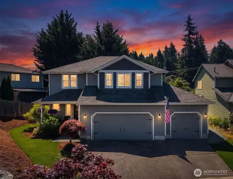 13511 110th Avenue Ct E, Puyallup, WA 98374