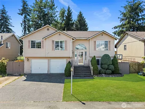 18828 76th Avenue Ct E, Puyallup, WA 98375